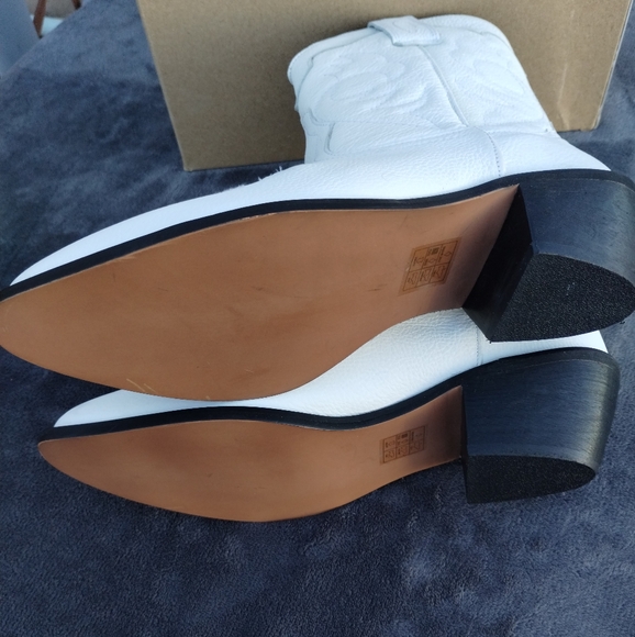 New White Leather Cowgirl Boots - Picture 4 of 6